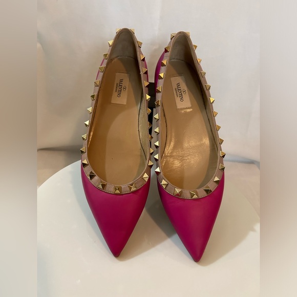 Valentino Garavani - Fuchsia Studded Flats - Picture 3 of 12